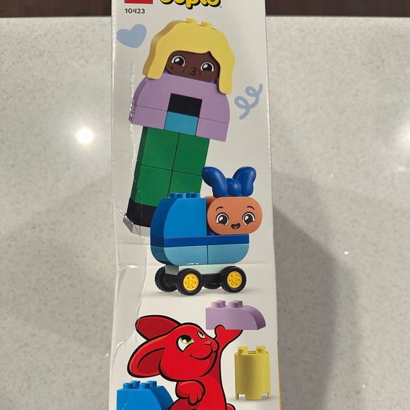 LEGO DUPLO Buildable People Set 10423 - Picture 3 of 5